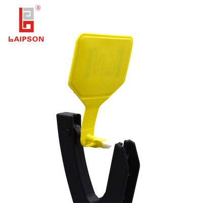 UHF Cattle Tags with High Frequency Range and Long Reading Distance Providing Livestock Tracking and Animal Breeding Management